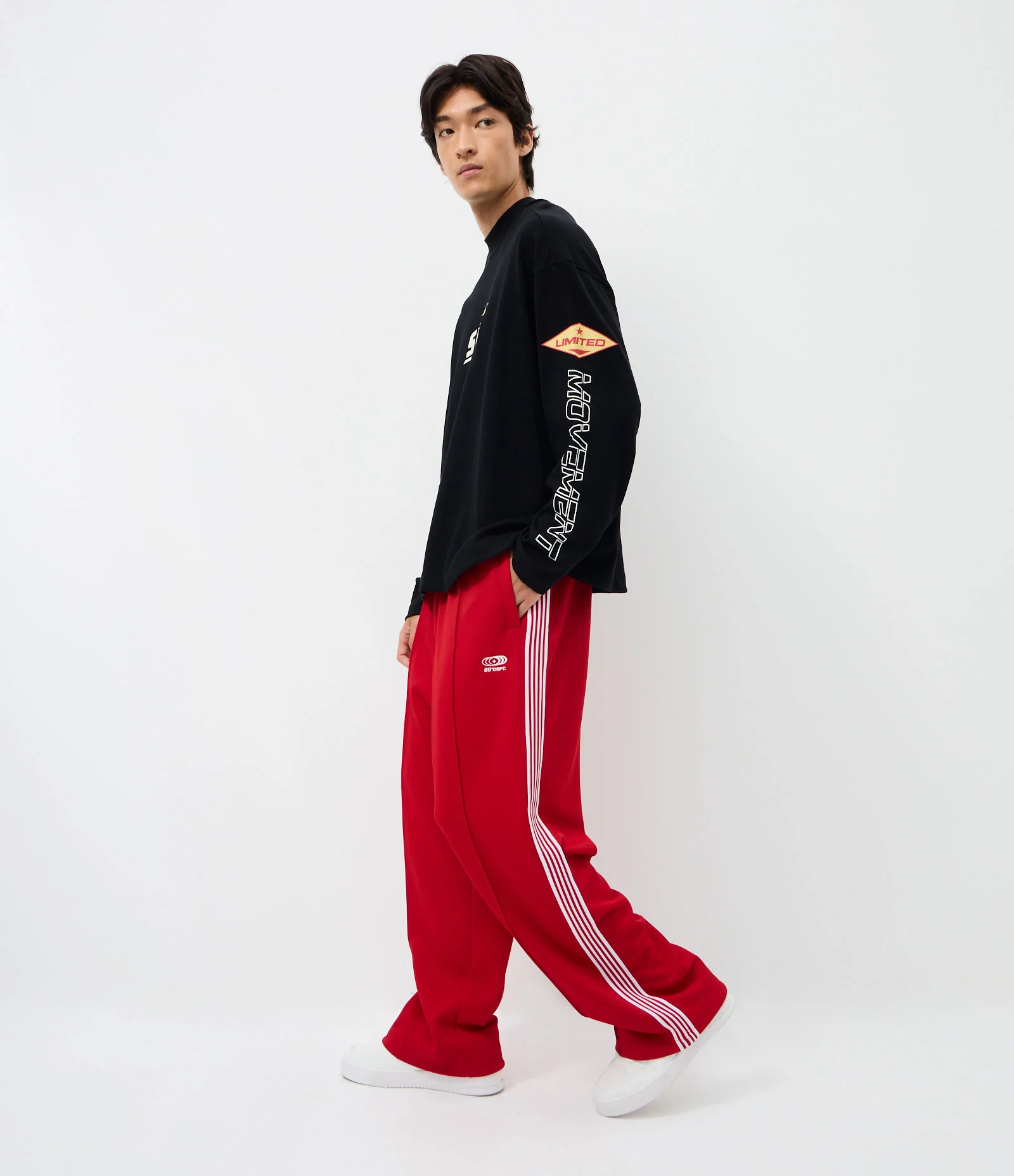 Camiseta Manga Longa em Algodão com Lettering Redefine Movement Preto 2