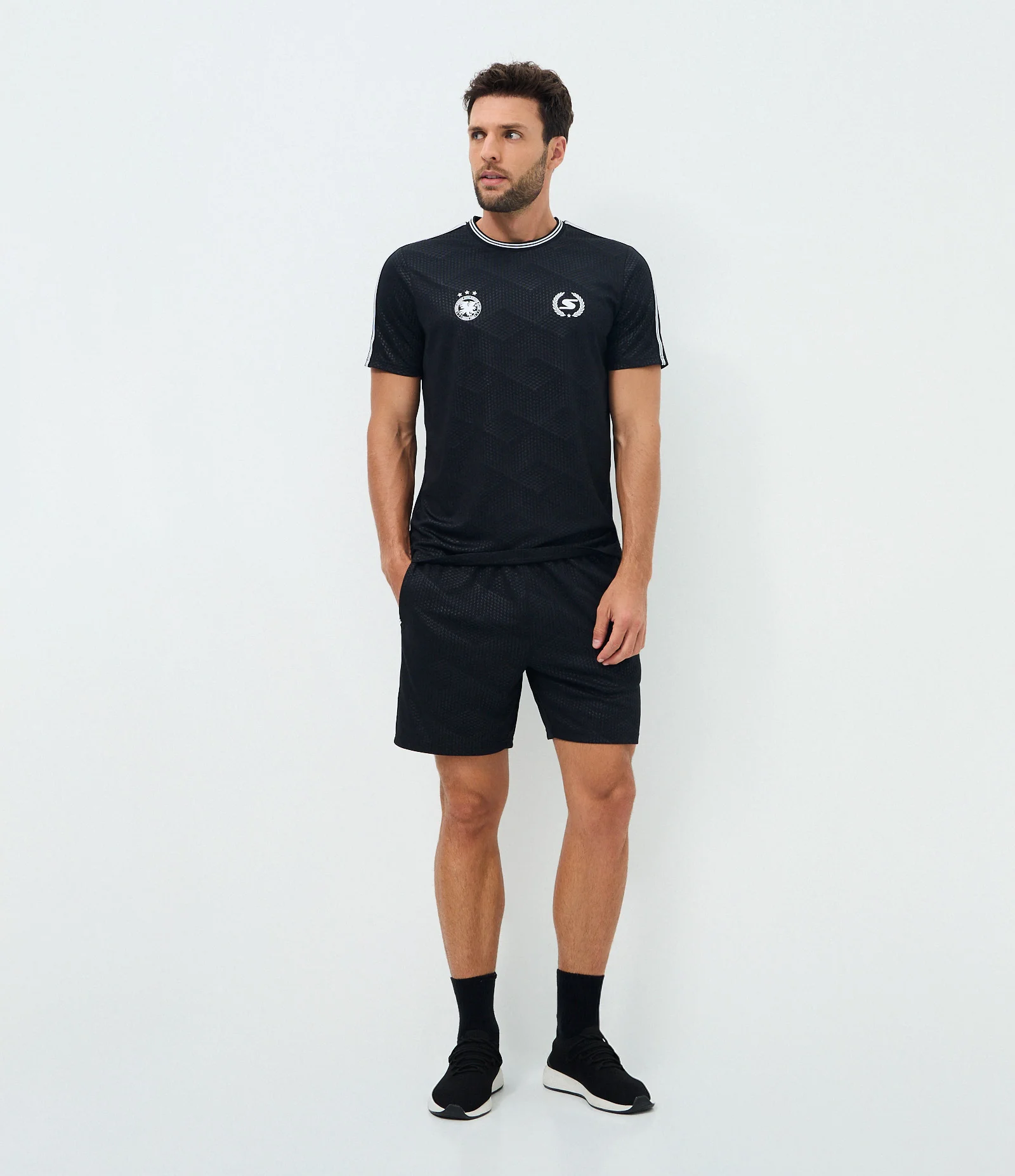 Camiseta Esportiva Regular com Tecnologia Dry e Detalhes Heatprint Preto 2