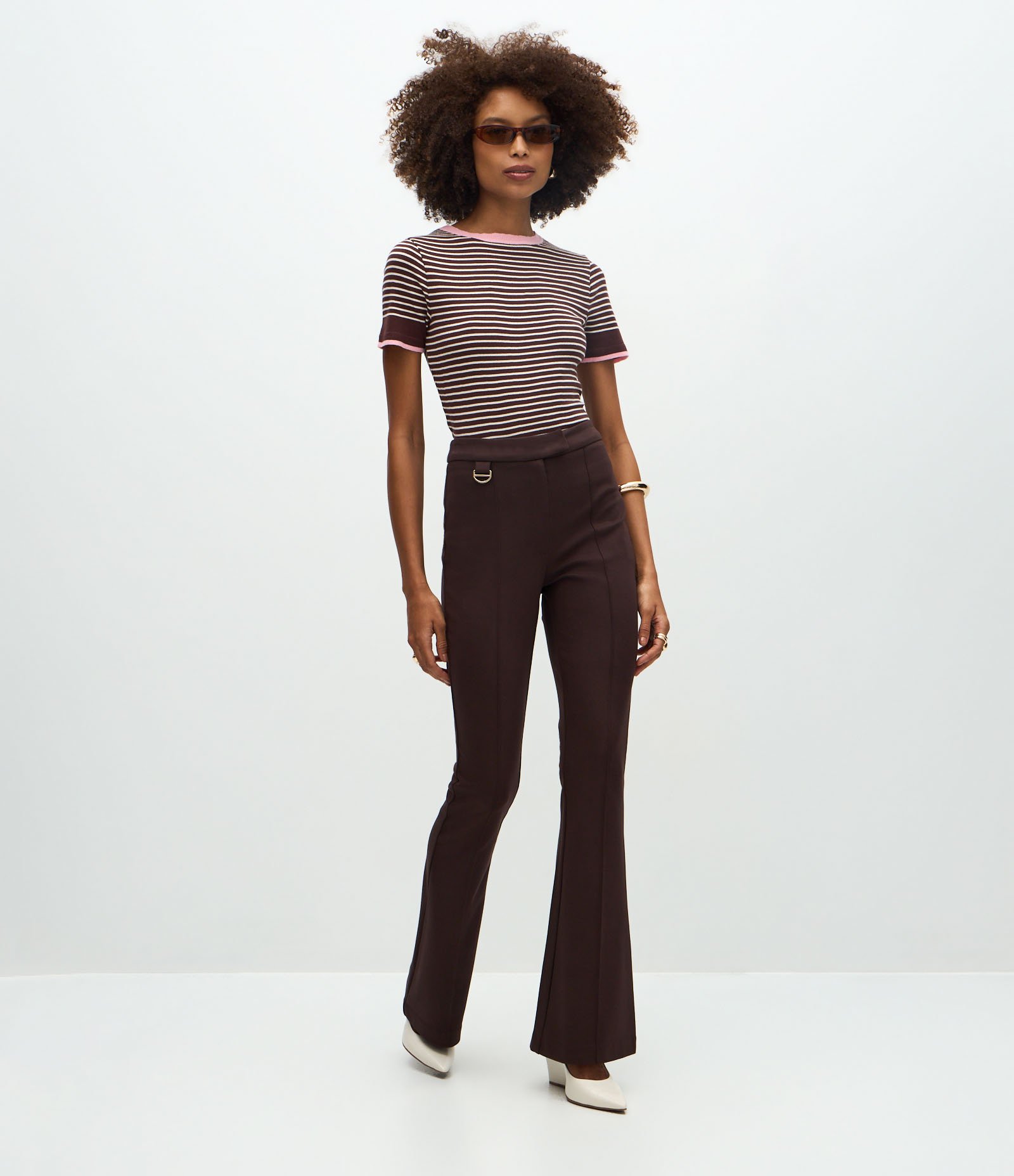 Calça Fit Flare em Ponto Roma com Fivelinha Marrom Escuro 1