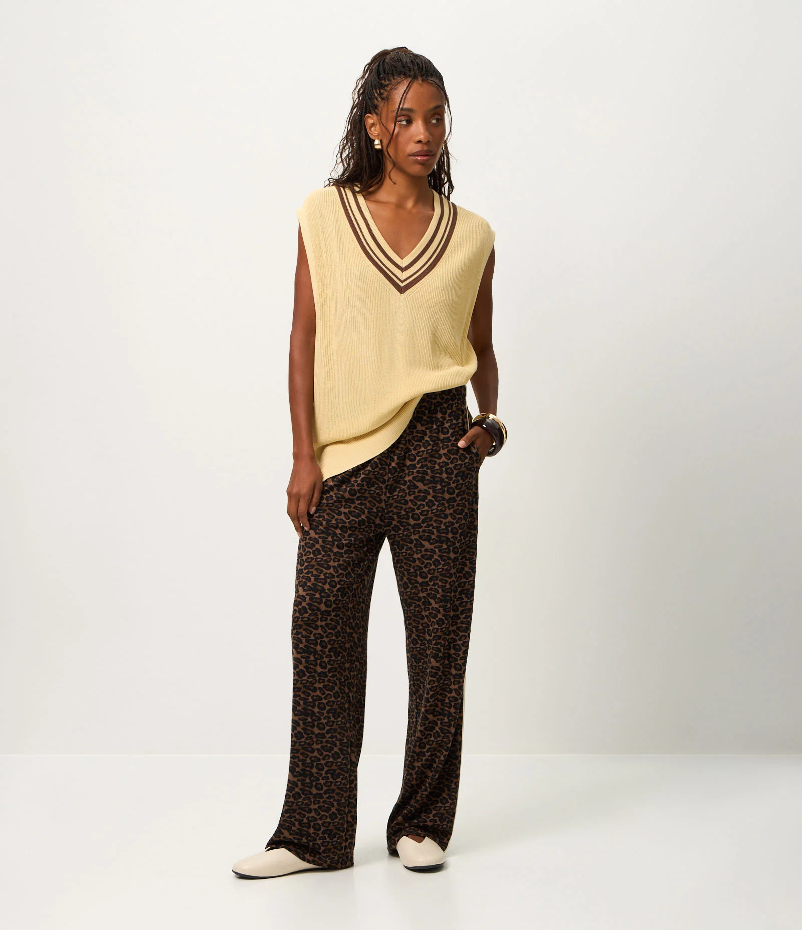 Colete Alongado em Tricô com Detalhe Contrastante Amarelo 2