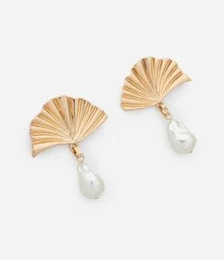 Brinco Médio em Metal com Pingente Pérola Orgânica