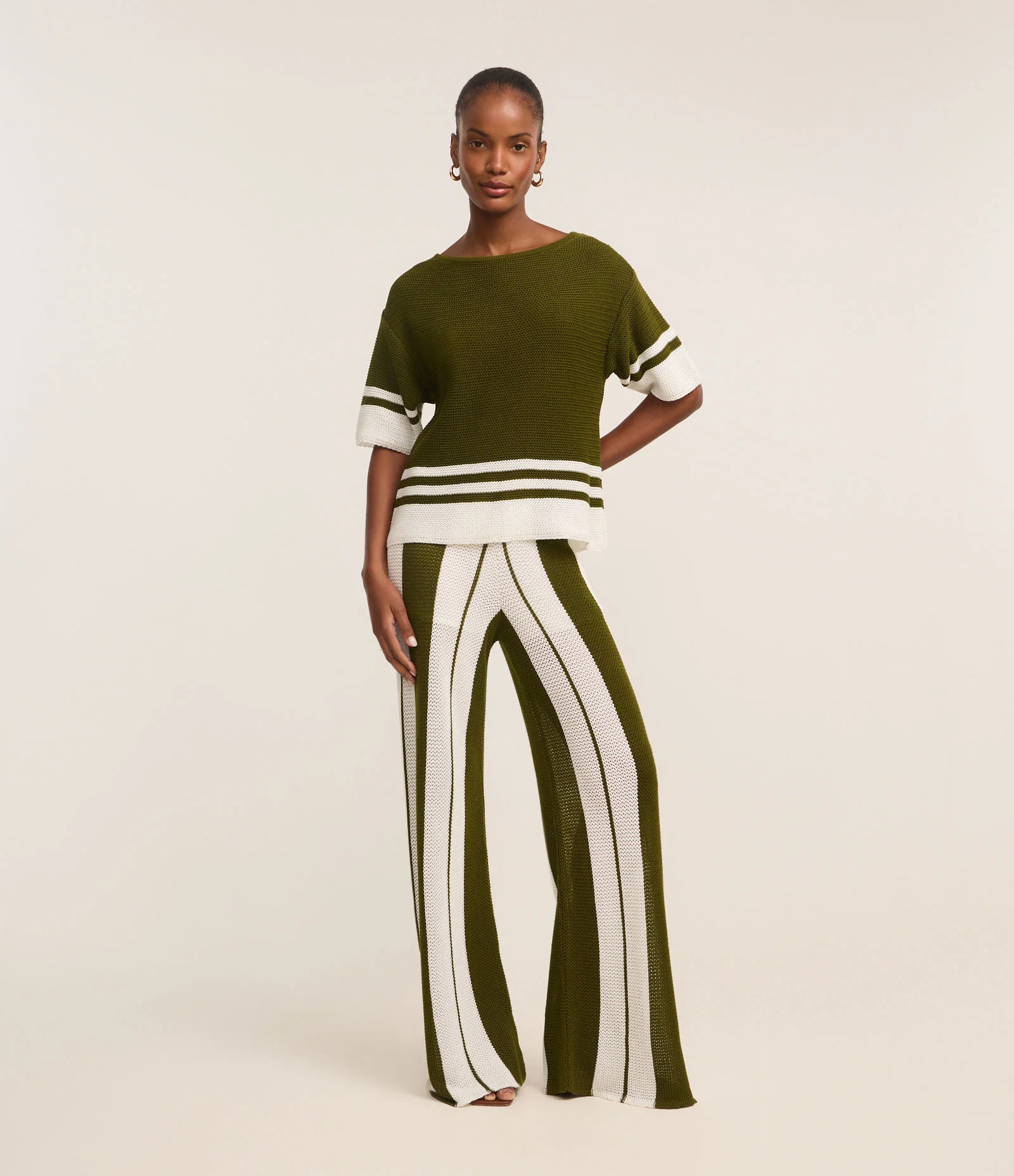 Blusa em Tricô com Ponto Aberto e Listras Contrastantes Verde/Off White 2