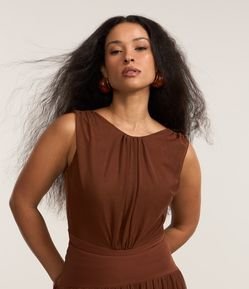 Body Regata em Tule com Cinturão e Drapeados