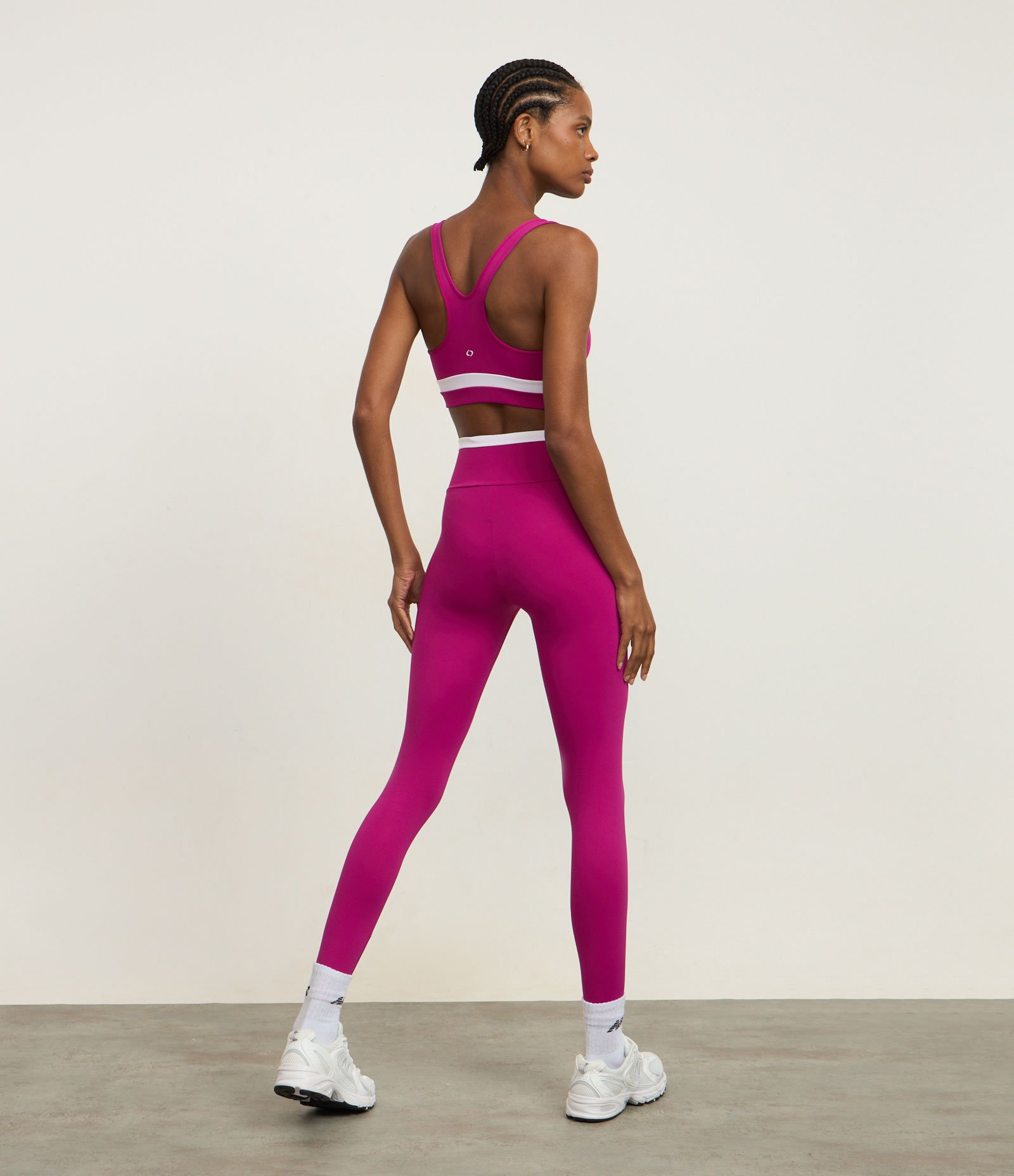 Calça Legging Esportiva em Microfibra com Detalhe Contrastane e Lettering Roxo 4