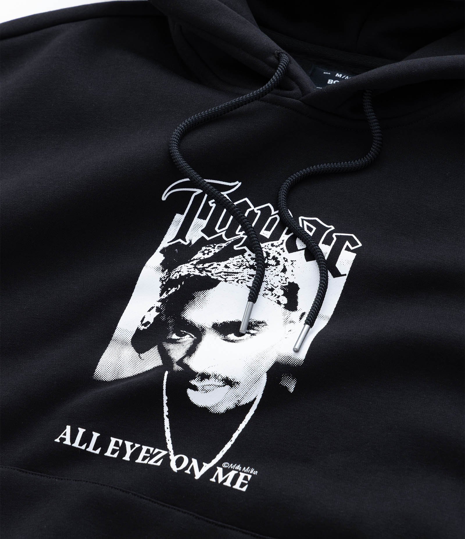 Casaco em Fleece com Estampa Tupac All Eyez On Me Preto 11