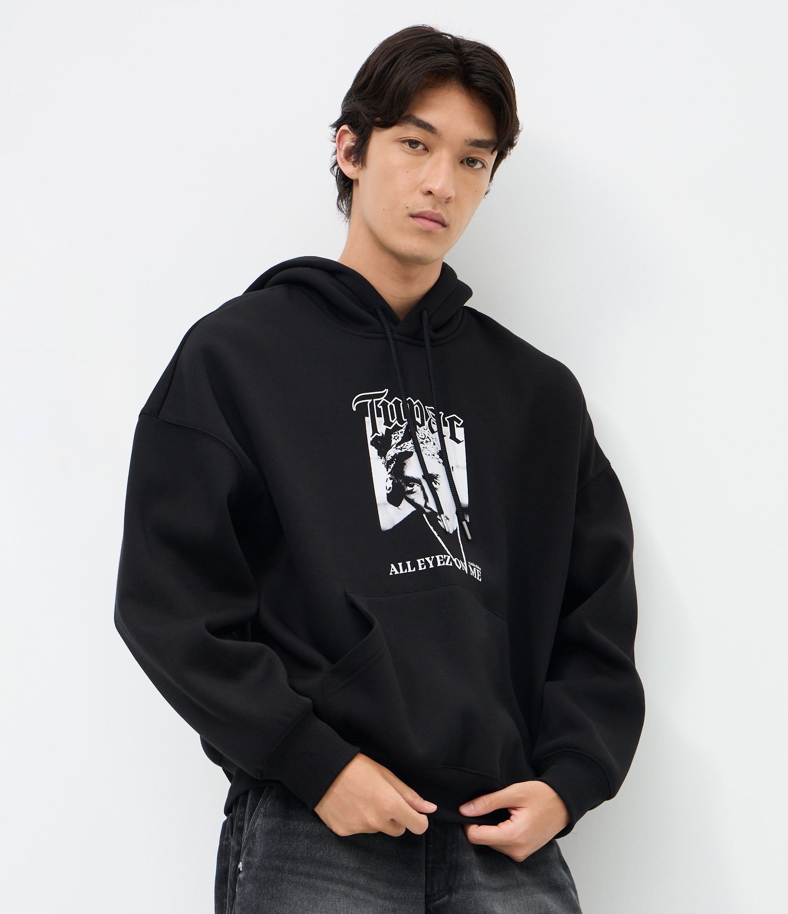 Casaco em Fleece com Estampa Tupac All Eyez On Me Preto 2