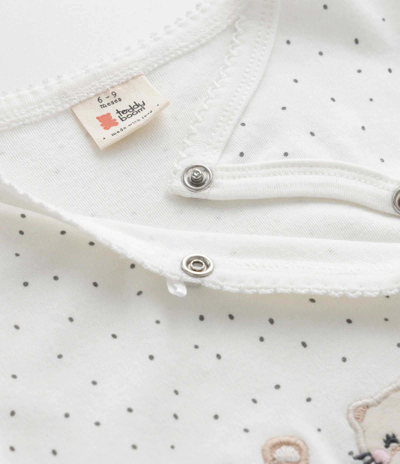 Macacão Infantil em Suedine com Poá e Bordado – Tam RN a 18 Meses Off White 5