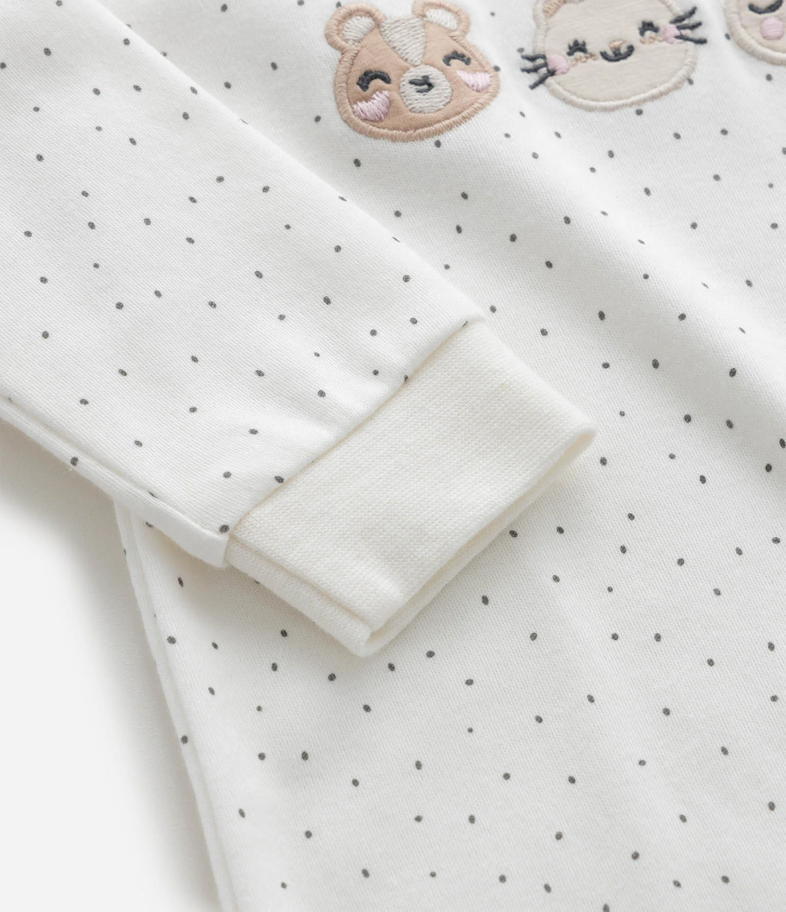 Macacão Infantil em Suedine com Poá e Bordado – Tam RN a 18 Meses Off White 6