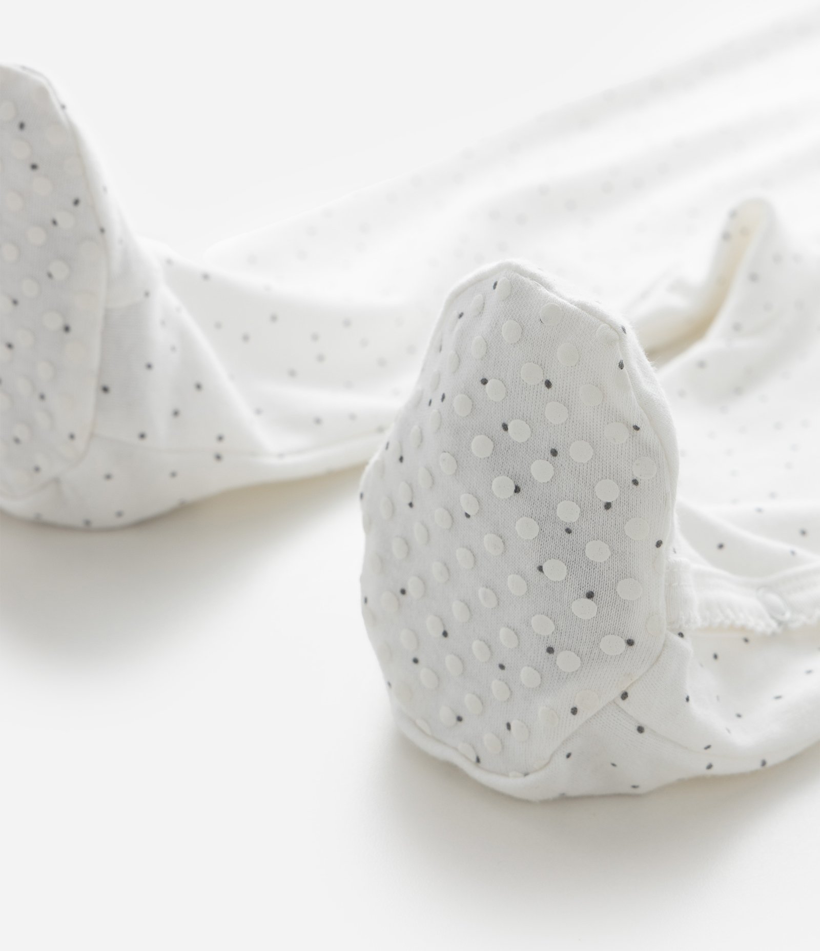 Macacão Infantil em Suedine com Poá e Bordado – Tam RN a 18 Meses Off White 7