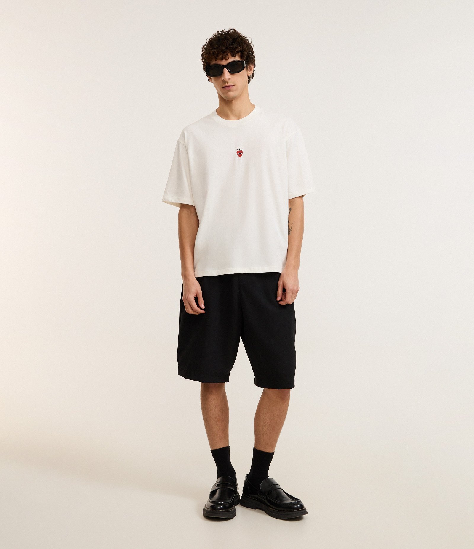 Camiseta Boxy  em Meia Malha com Mini Silk Bordado Branco 2