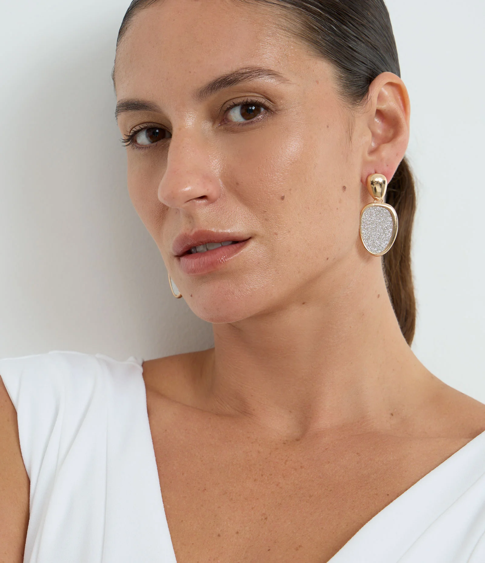 Brinco Médio Metalizado com Revestimento Brilhante Dourado 1