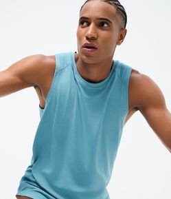 Regata Regular Esportiva com Etiqueta na Barra e Detalhe Contrastante