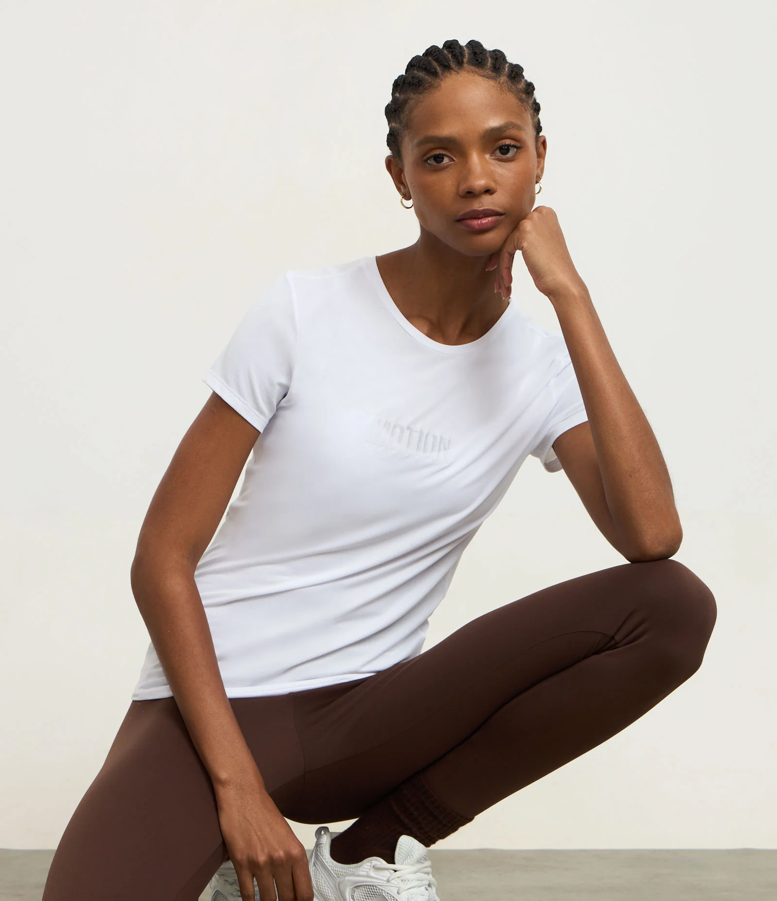 Camiseta Esportiva em Microfibra com Tecnologia Dry  e Estampa Localizada Branco 2