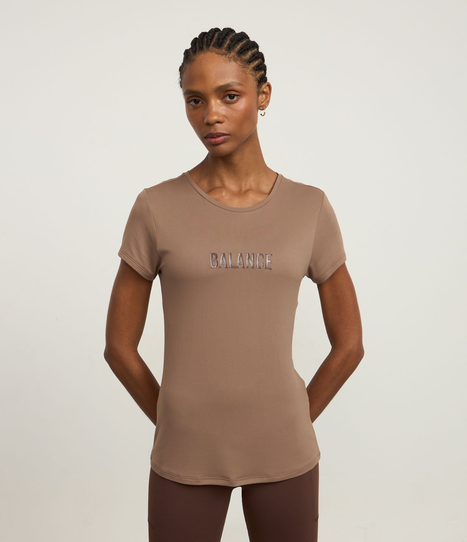 Camiseta Esportiva em Poliamida com Manga Curta e Tecnologia Dry Marrom 1