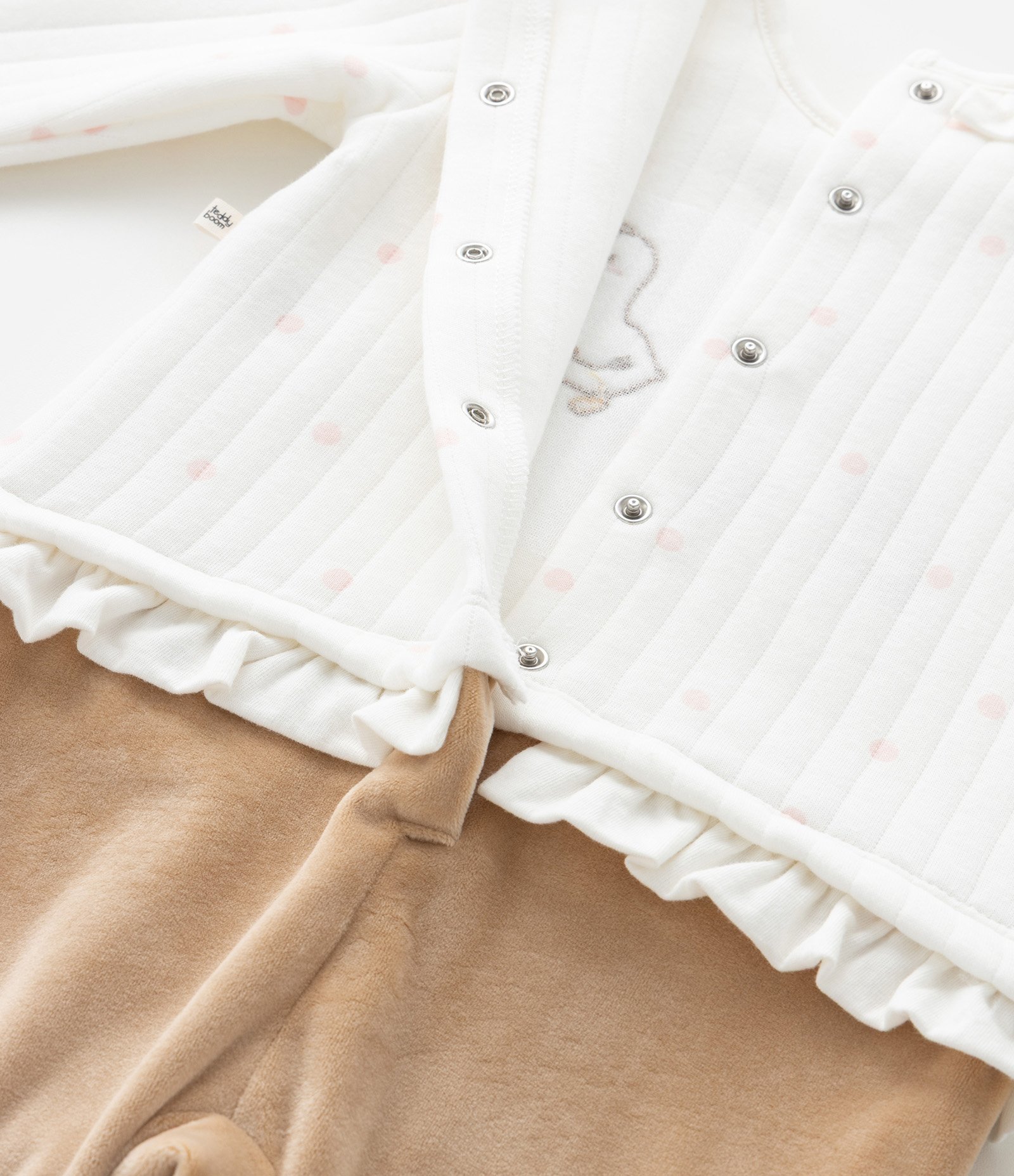 Macacão Infantil Matelassê com Bordado Patinhos – Tam 0 a 18 Meses Branco/Bege 9