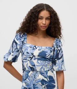 Blusa em Viscolinho com Estampa de Araras e Folhagens