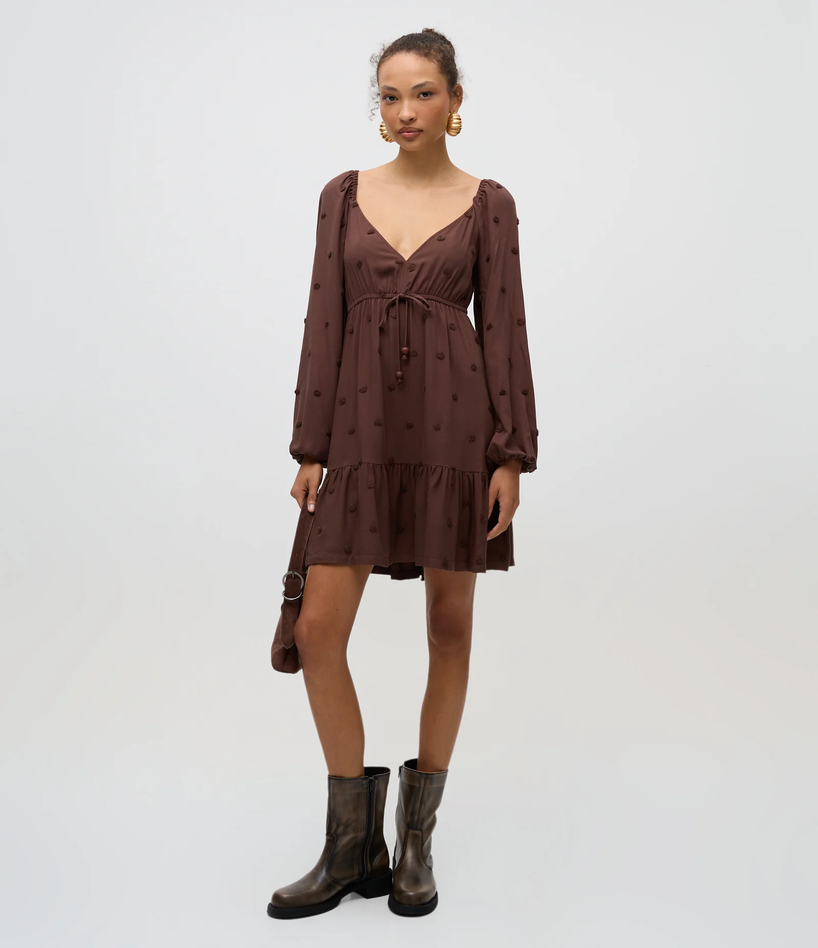 Vestido em Viscose com Amarração e Textura Poá 3D Marrom 2