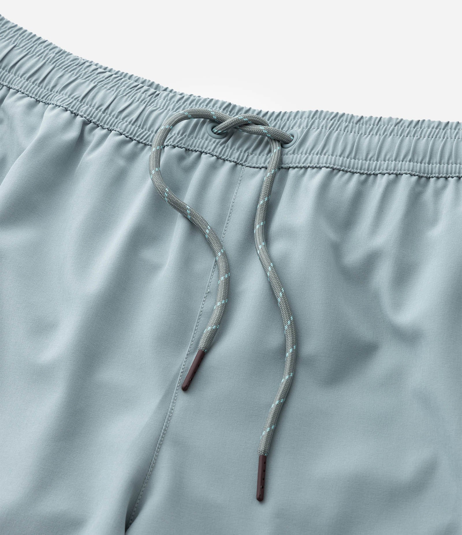 Bermuda Esportiva com Blocos de Cor e Bolsos com Zíper Cinza Gelo 5