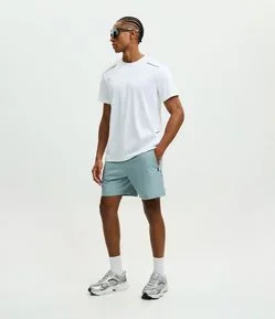 Bermuda Esportiva com Blocos de Cor e Bolsos com Zíper