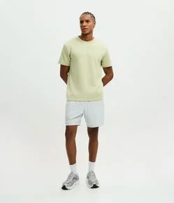 Bermuda Esportiva com Blocos de Cor e Bolsos com Zíper