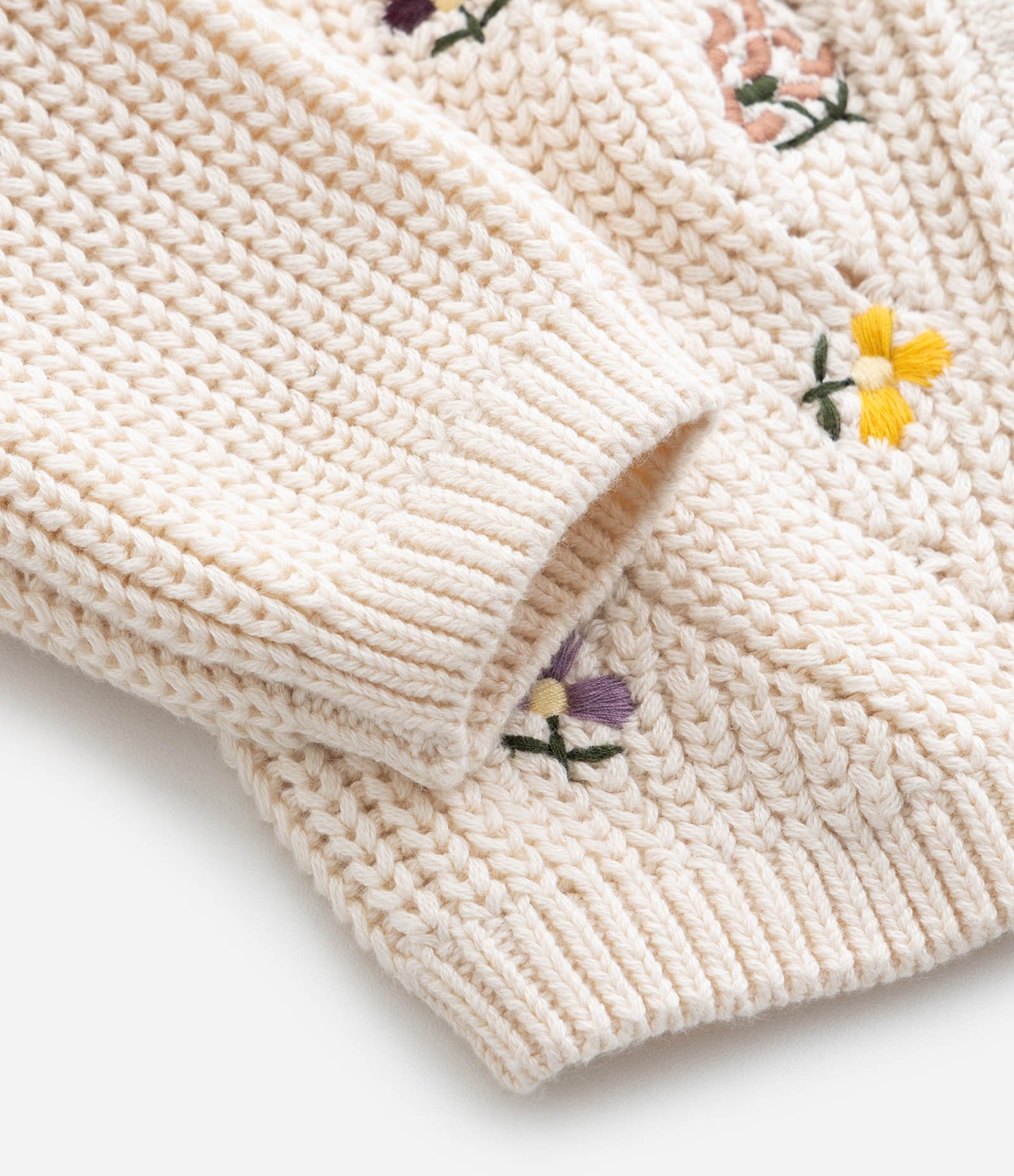 Cardigan Infantil em Efeito Tricô com Bordado Floral – Tam 0 a 18 Meses Bege Claro 5