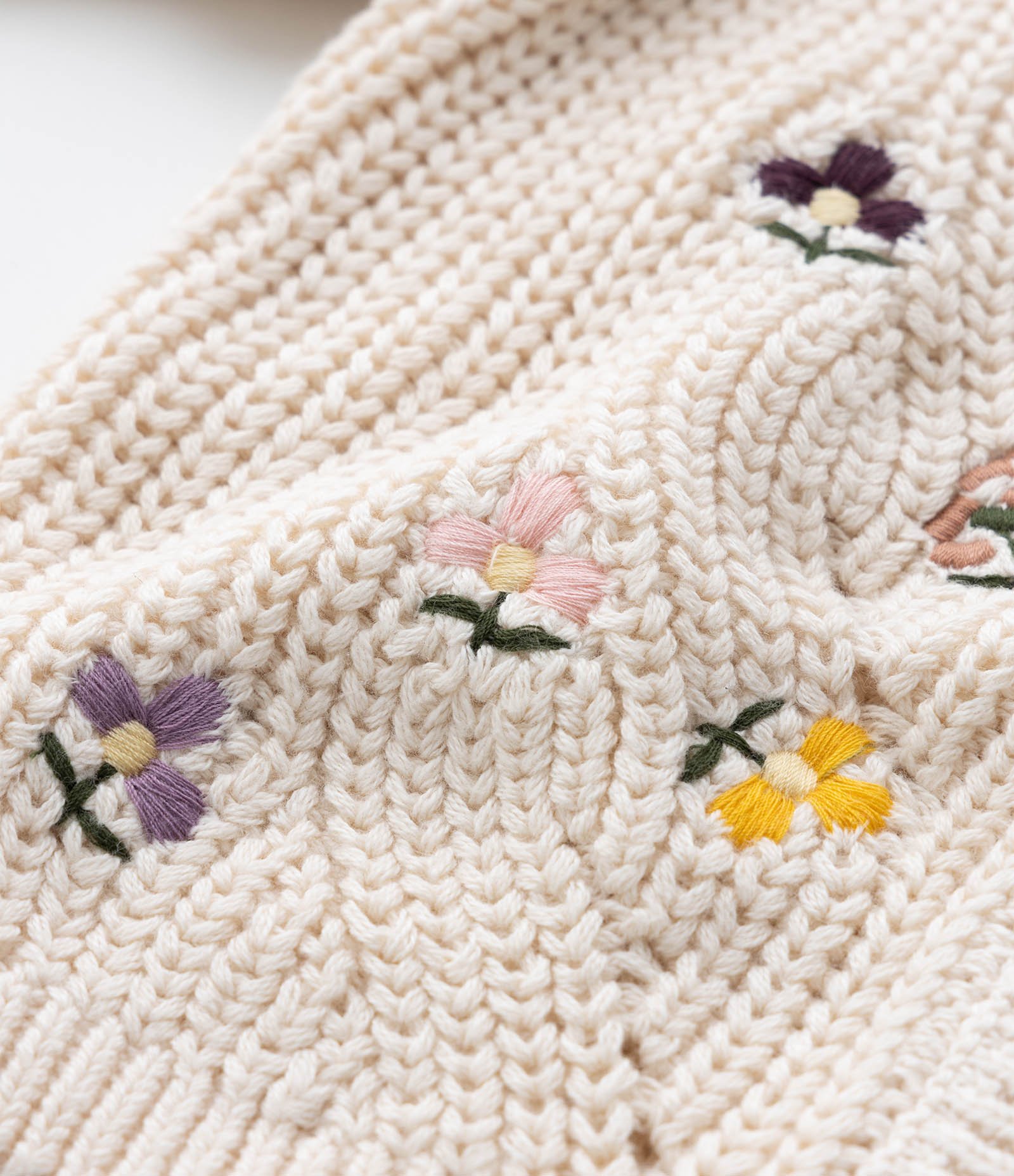 Cardigan Infantil em Efeito Tricô com Bordado Floral – Tam 0 a 18 Meses Bege Claro 7