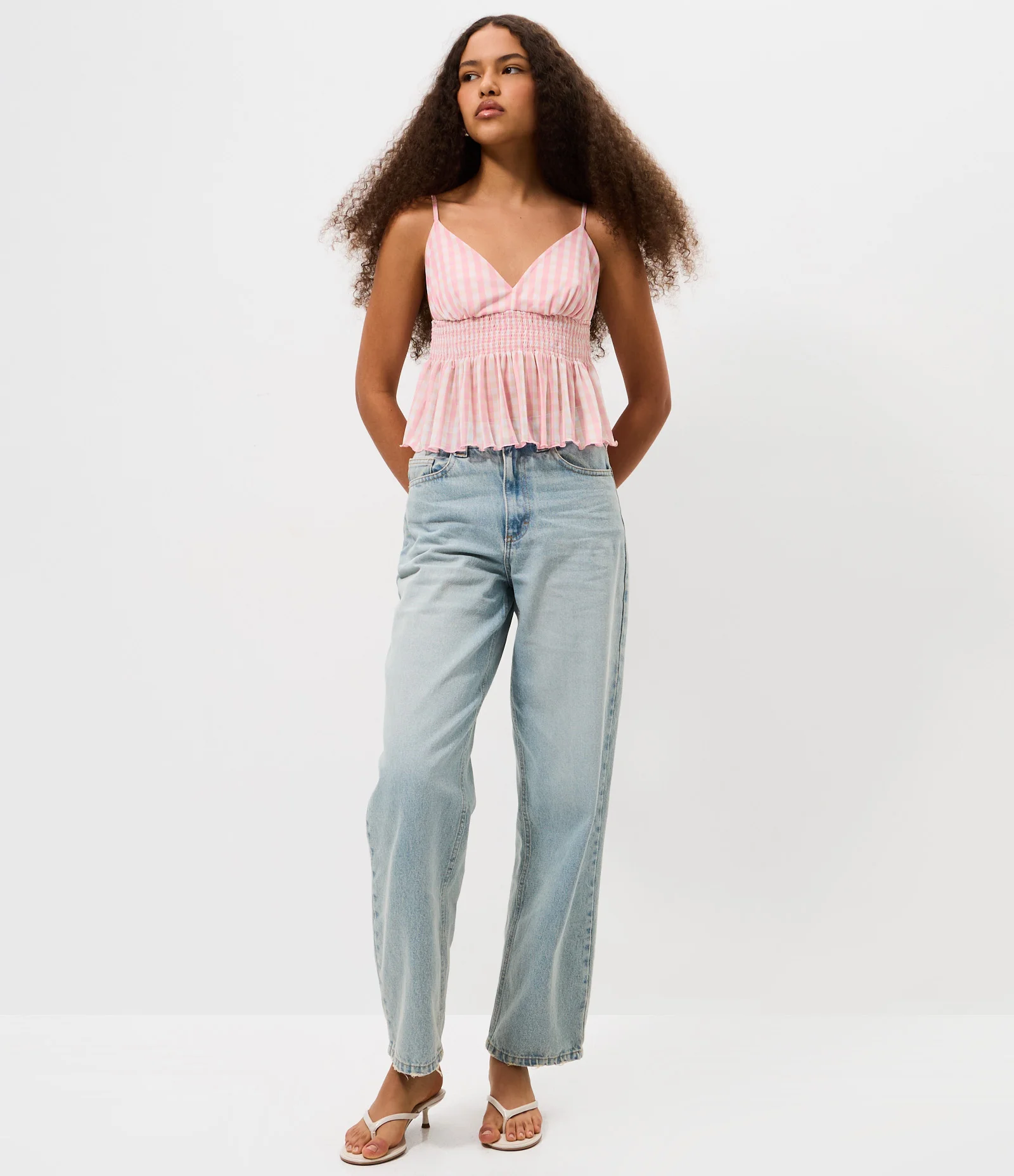Blusa em Tule com Decote em V Alças Finas e Xadrez Vichy Rosa 2