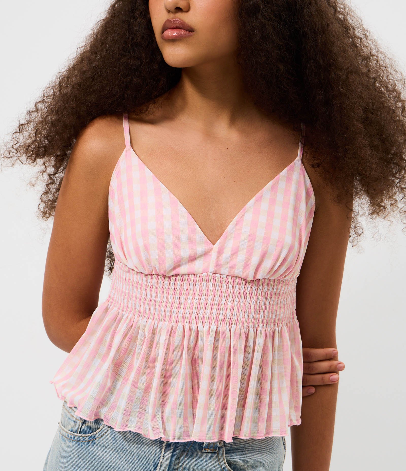 Blusa em Tule com Decote em V Alças Finas e Xadrez Vichy Rosa 3