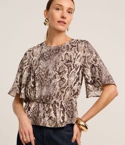 Blusa em Crepe com Cintura Franzida e Estampa Serpente
