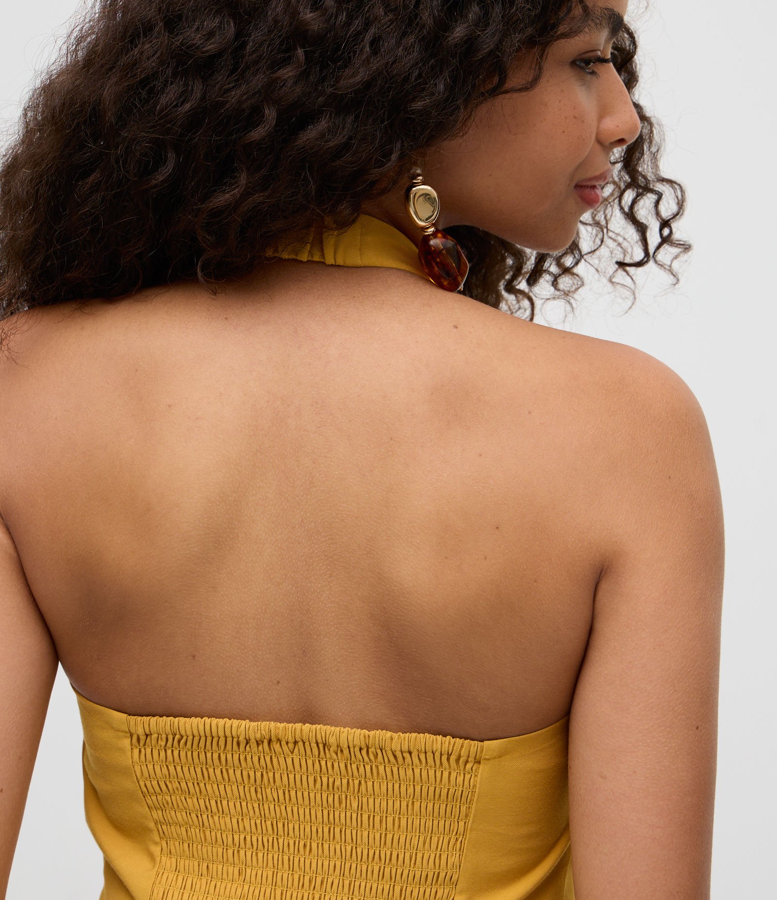 Blusa Frente Única em Viscose com Amarração no Busto Amarelo 4