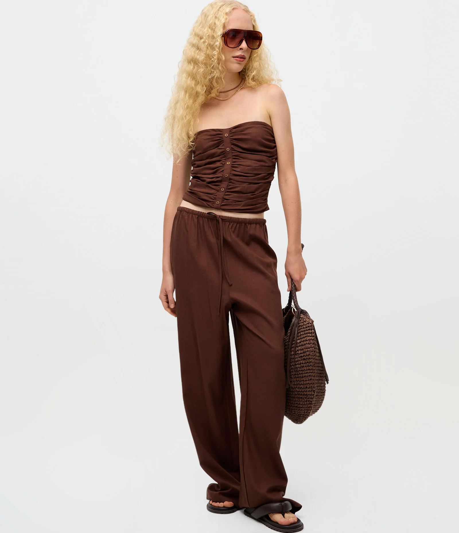 Blusa Tomara Que Caia com Franzido e Abotoamento Bordô 2