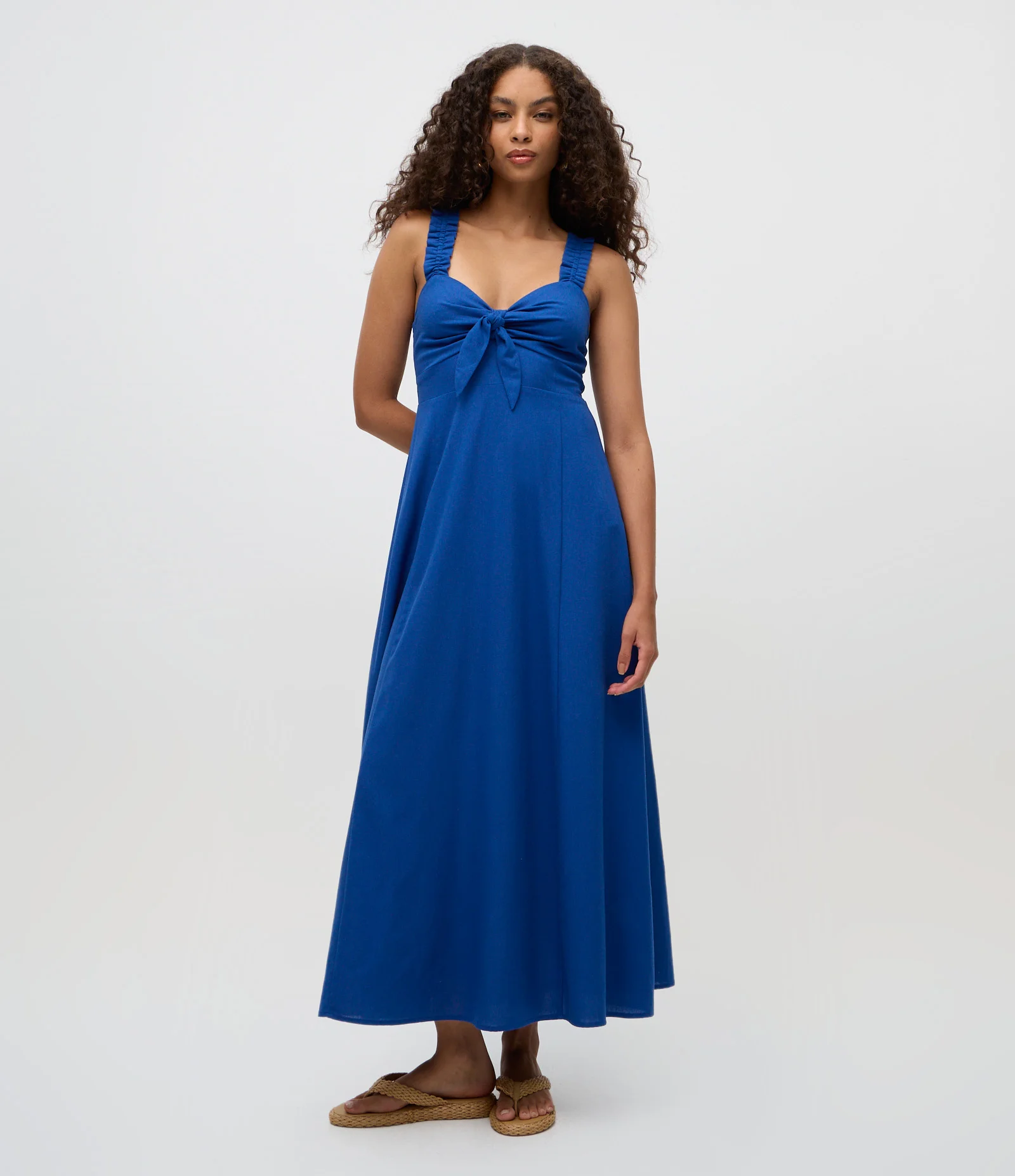 Vestido Evasê Longo em Viscolinho com Laço no Busto Azul 1