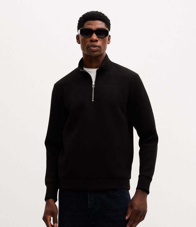 Blusão em Meia Malha Liso com Zíper na Gola