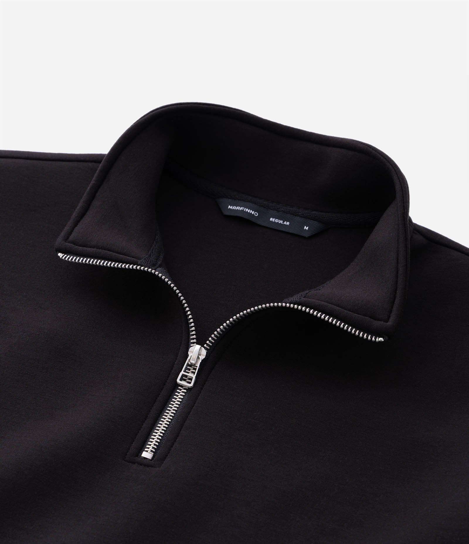 Blusão em Meia Malha Liso com Zíper na Gola Preto 9
