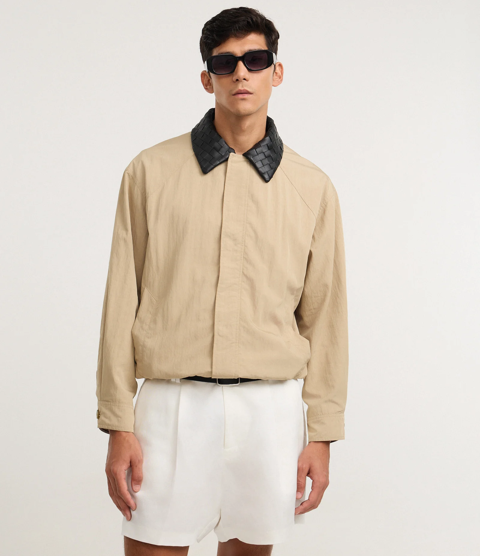 Jaqueta Oversized em Sarja com Gola em PU Tressê Bege 1