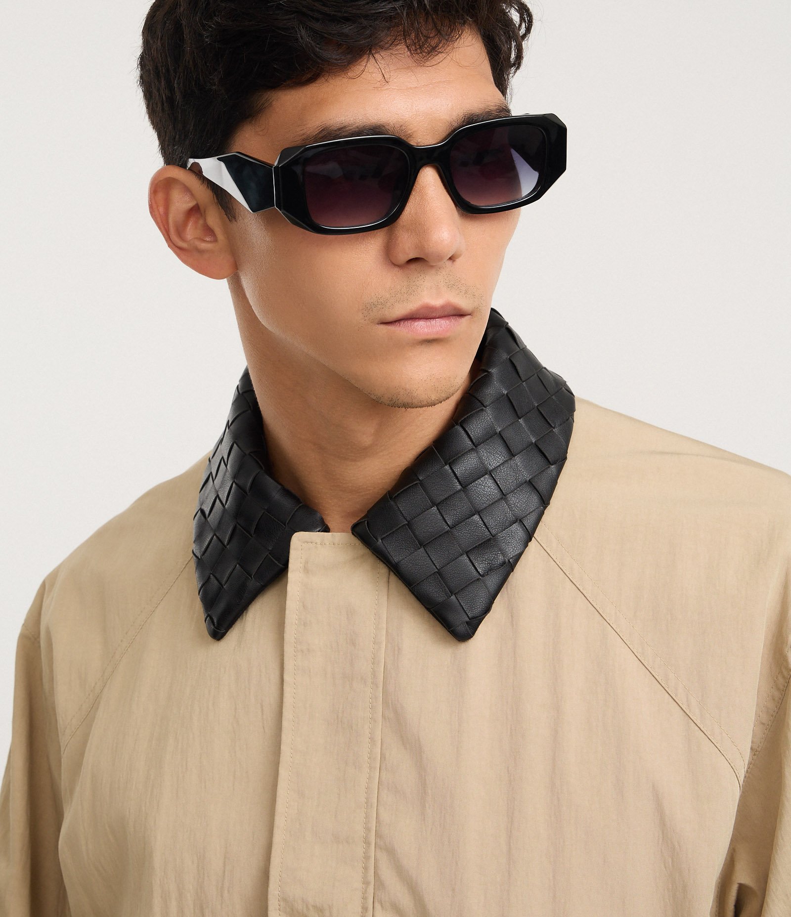 Jaqueta Oversized em Sarja com Gola em PU Tressê Bege 3