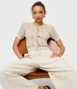 Blusa em Tricô com Amarração Frontal e Manga Curta