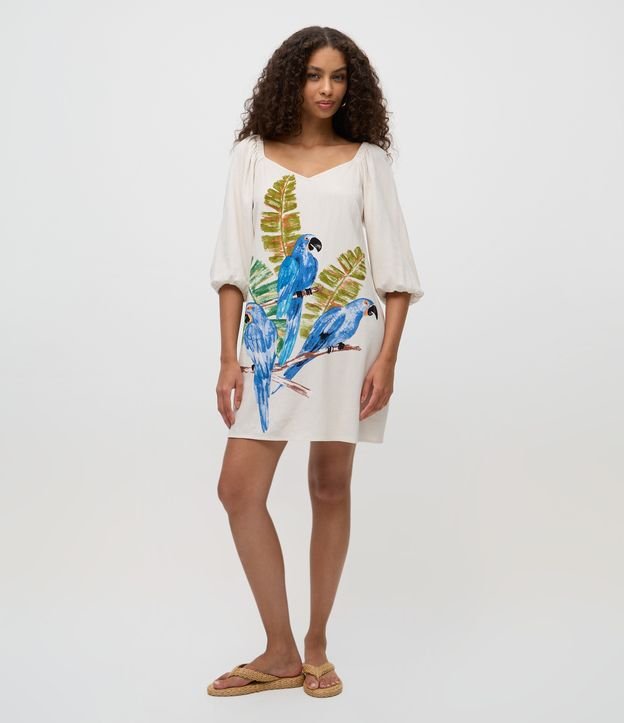 Vestido Curto em Viscolinho com Manga 3/4 e Estampa Arara