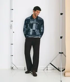 Calça Alfaiatada em Viscolinho com Pregas Frontais