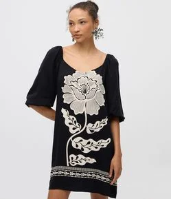 Vestido Curto em Viscose com Estampa de Flor