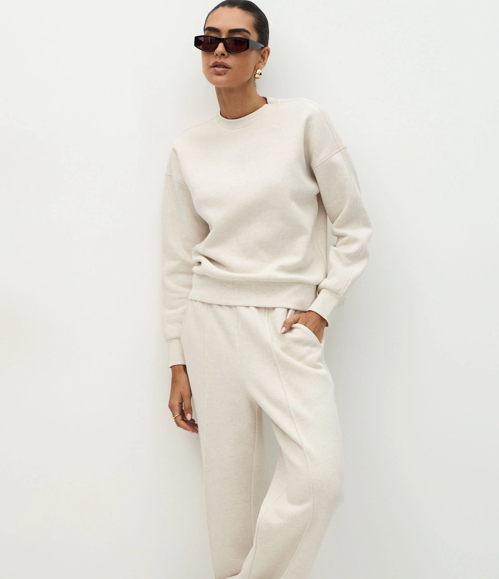 Calça Wide Leg em Moletom com Friso Bege 2