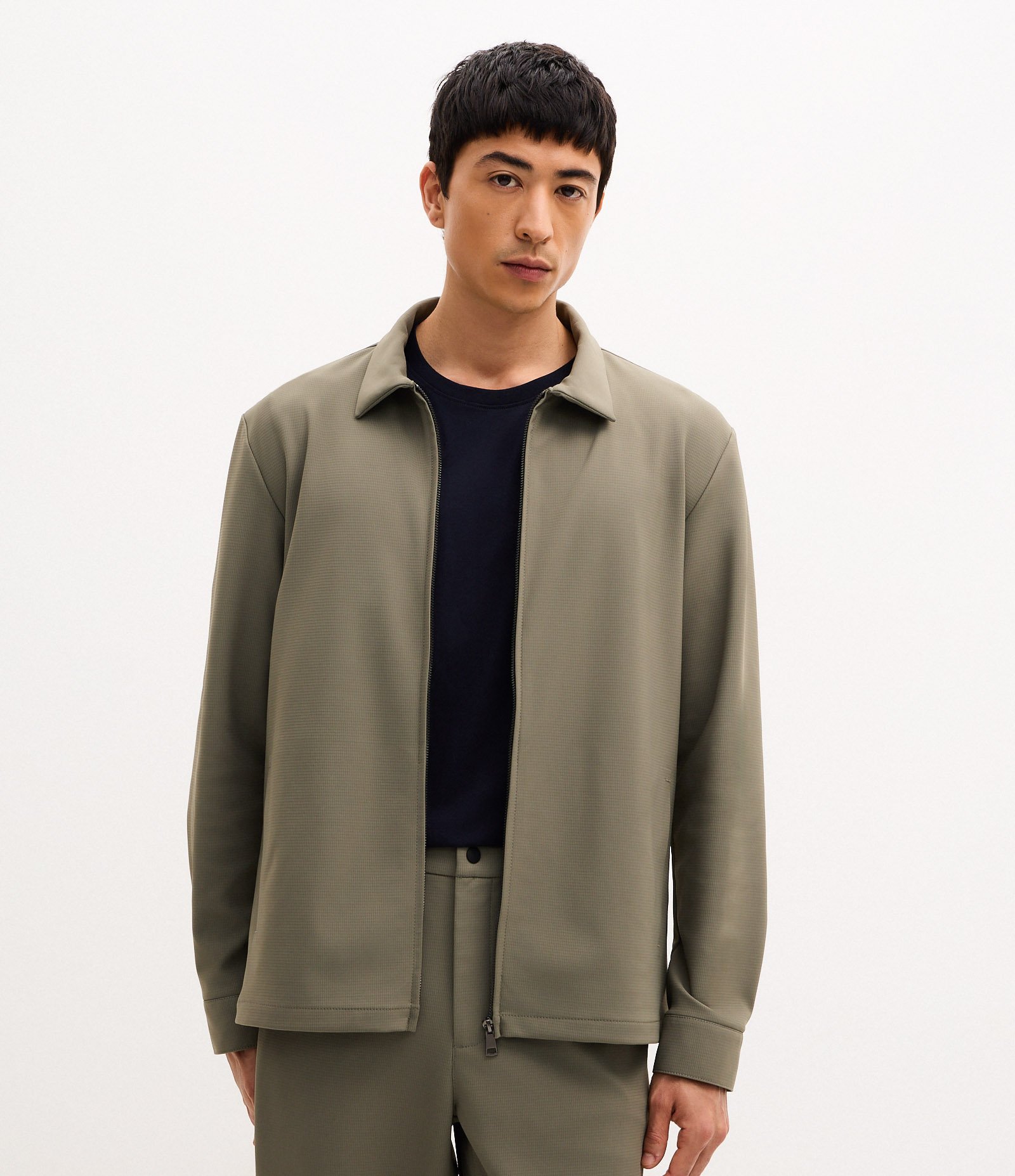 Jaqueta Tecnológica Texturizada com Fechamento em Zíper Verde 1