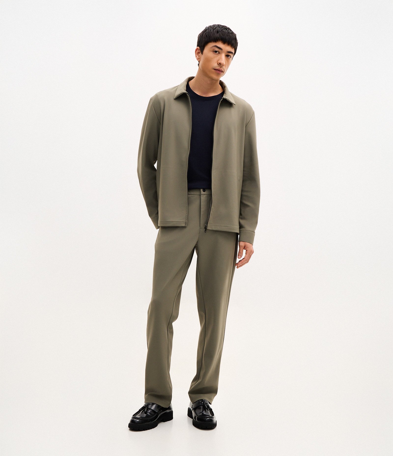 Jaqueta Tecnológica Texturizada com Fechamento em Zíper Verde 2