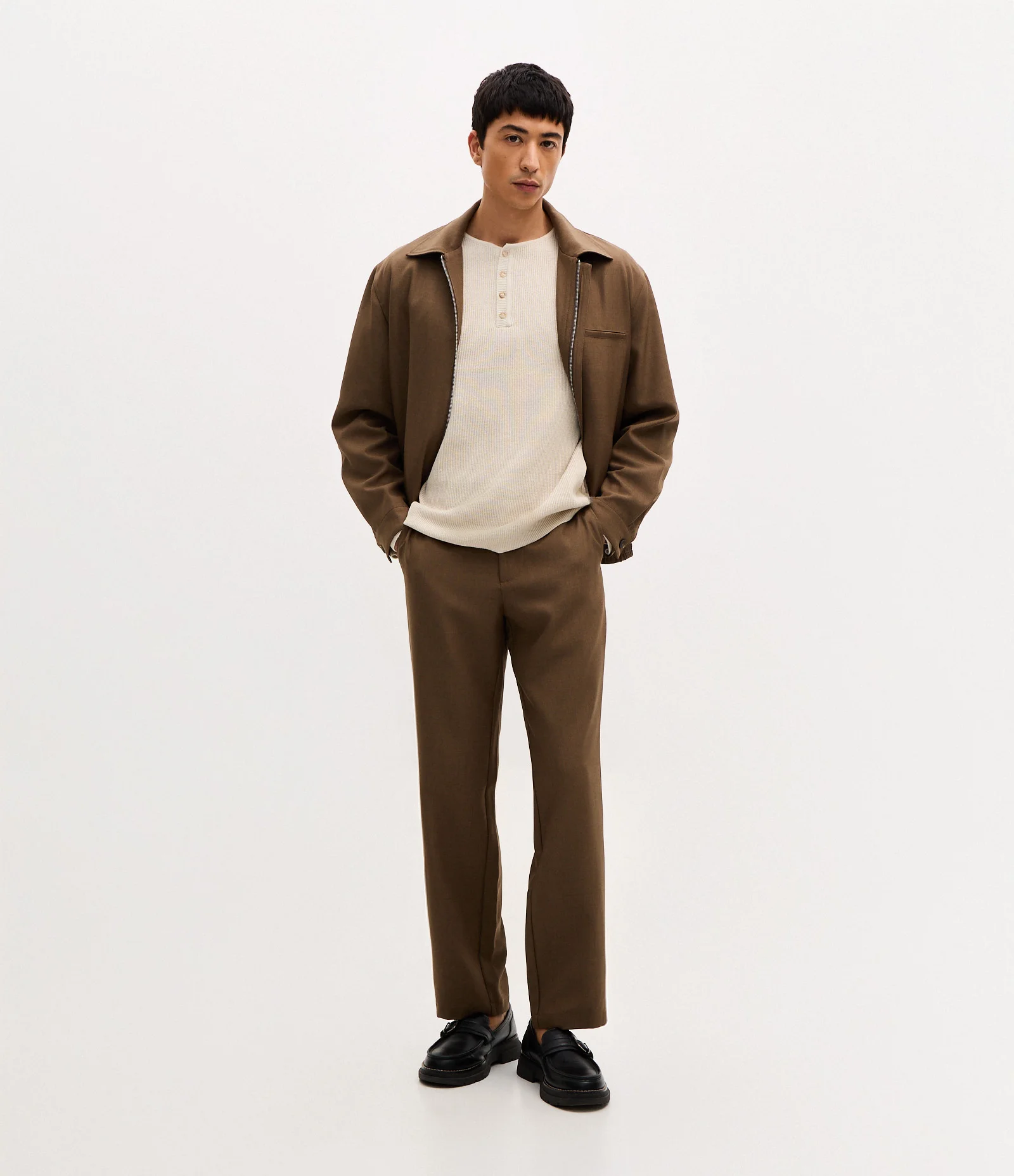 Calça Alfaiatada Lisa Reta Marrom 1