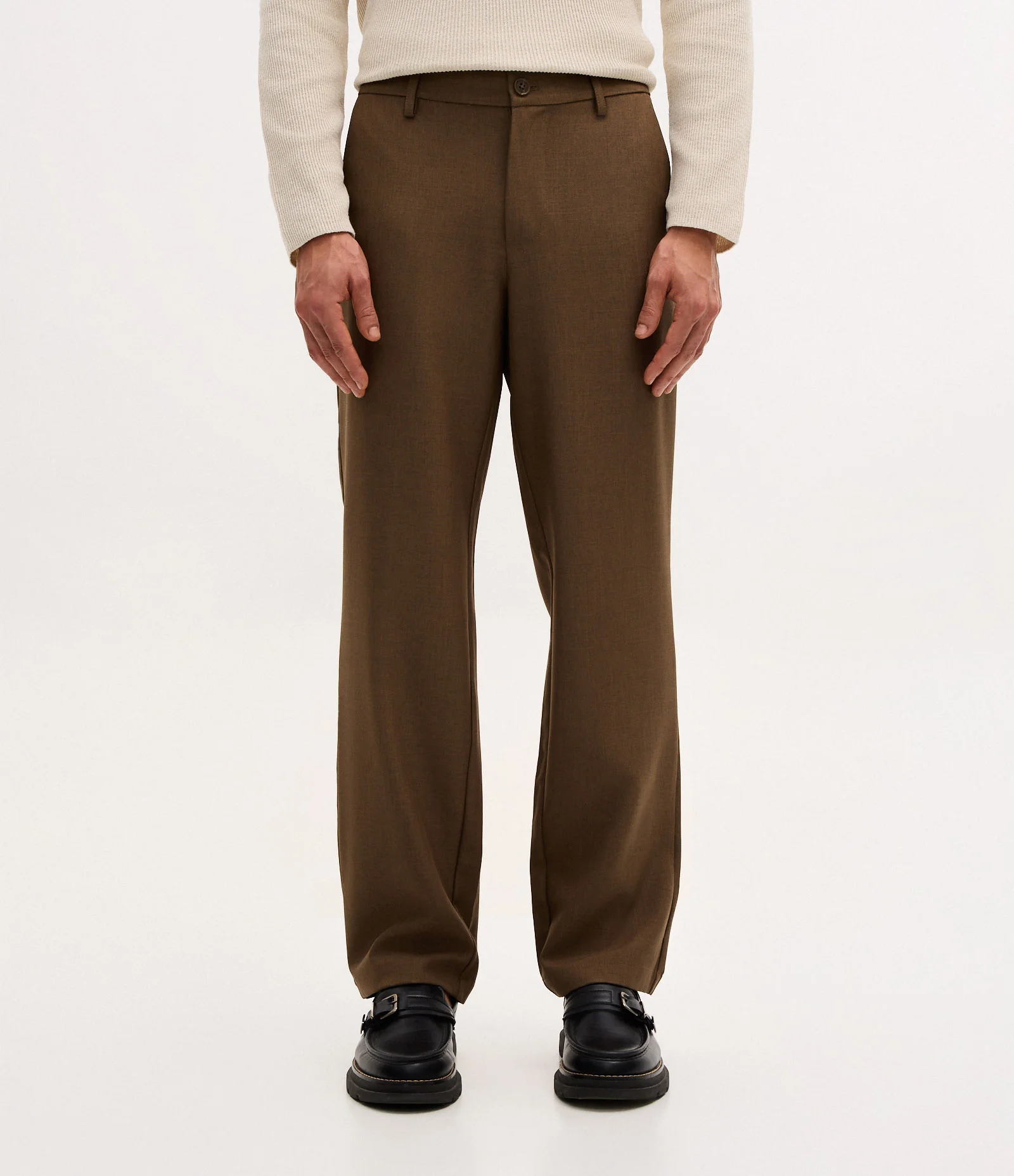 Calça Alfaiatada Lisa Reta Marrom 2