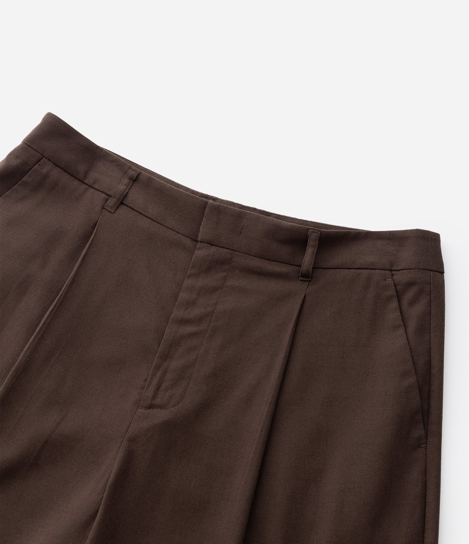 Bermuda Jorts Alfaiatado em Linho com Pregas Frontais Marrom 9