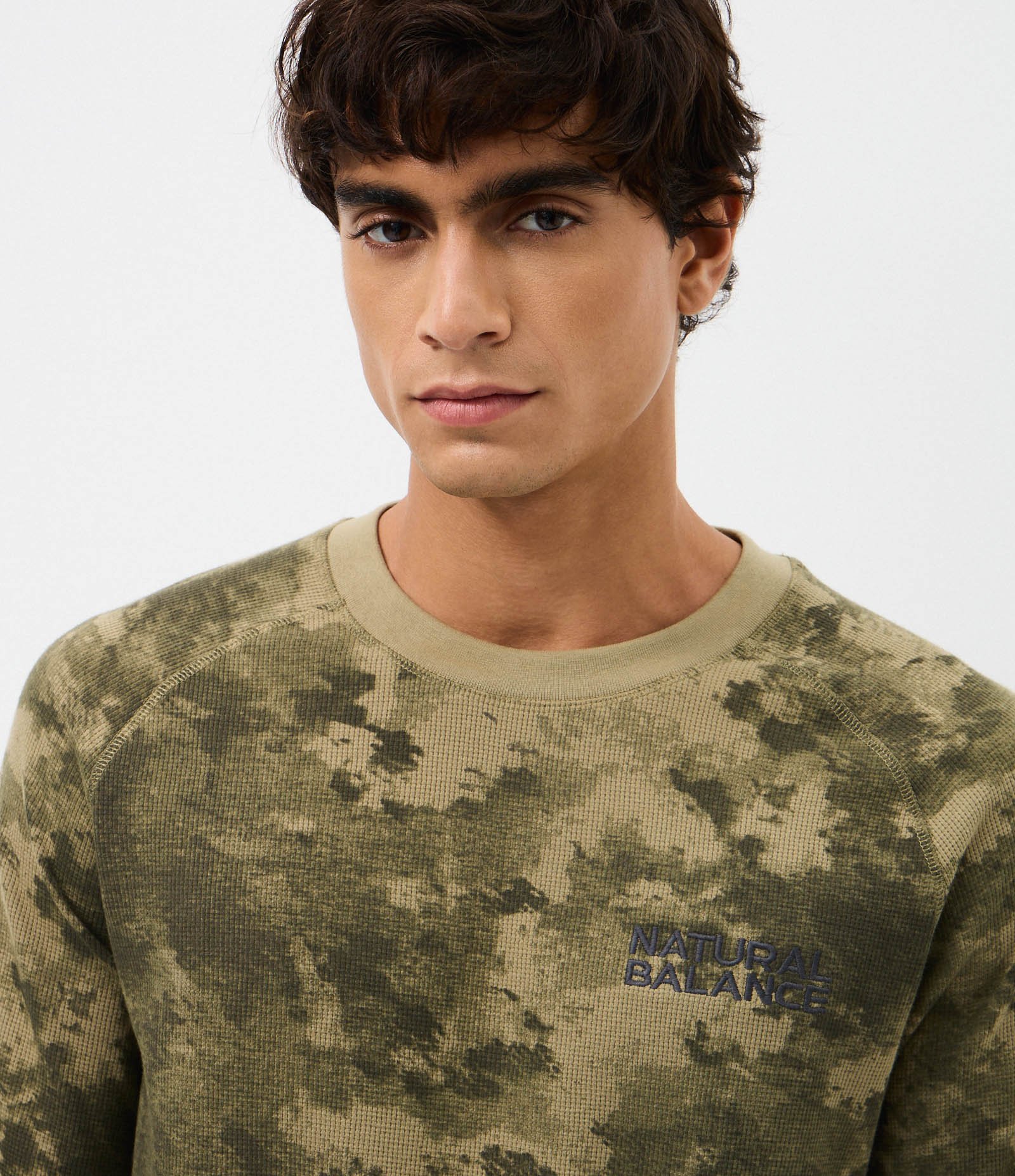 Camiseta Regular em Waffle Manga Longa Camuflada com Lettering Natural Balance Camuflada 4
