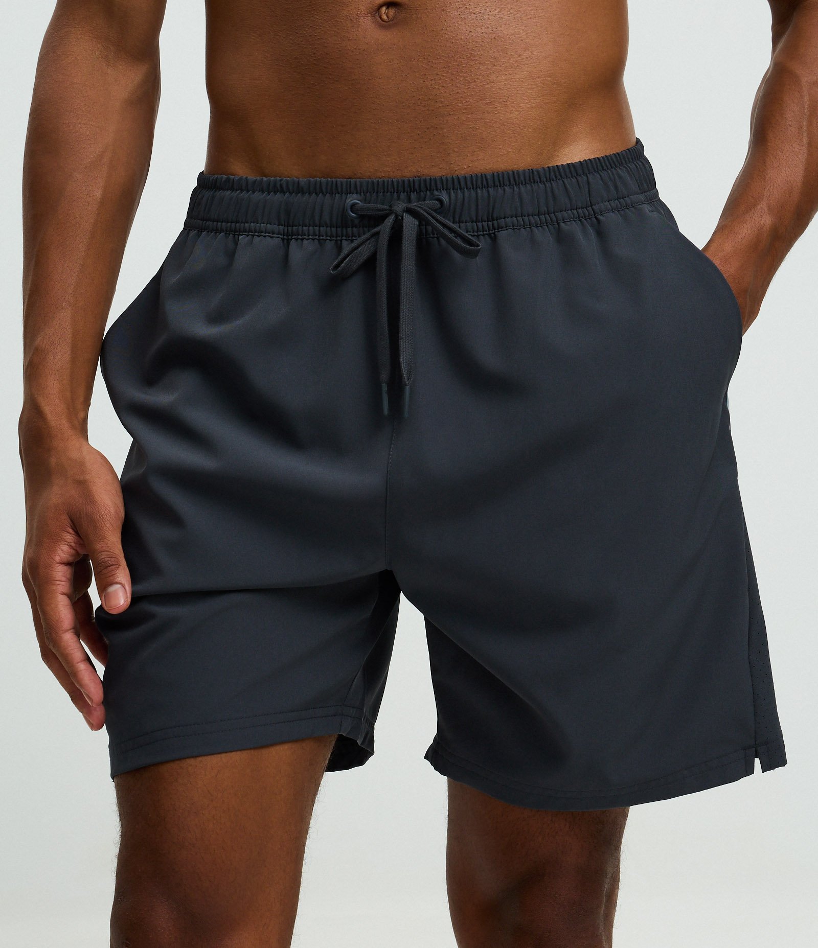 Bermuda Esportiva com Laser Cut e Print Lateral Azul 2