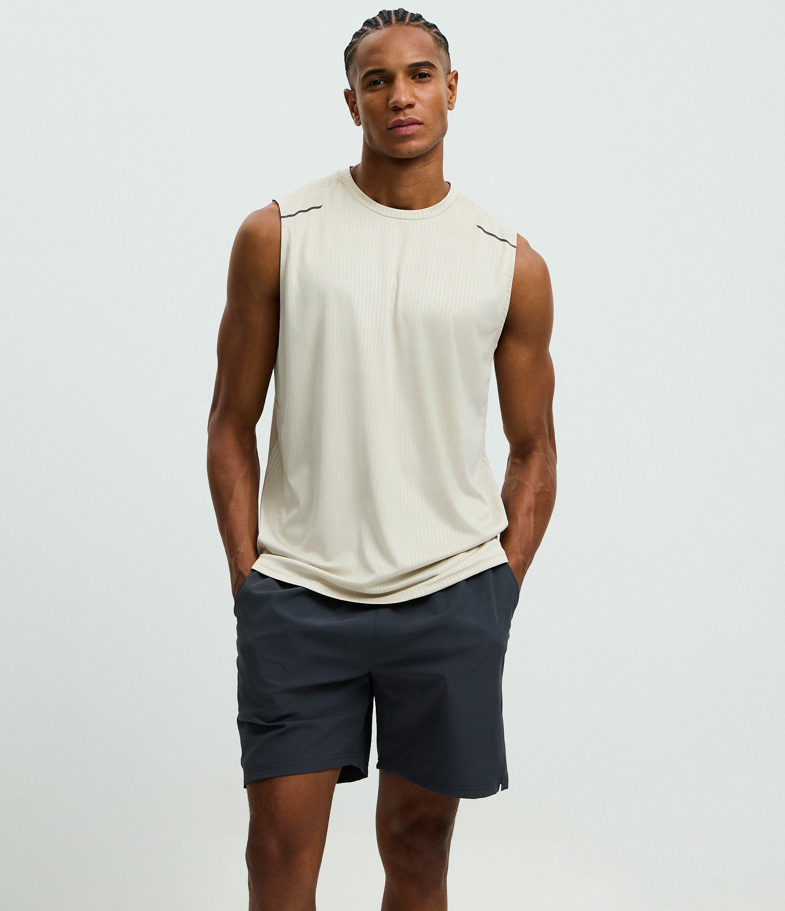 Bermuda Esportiva com Laser Cut e Print Lateral Azul 4
