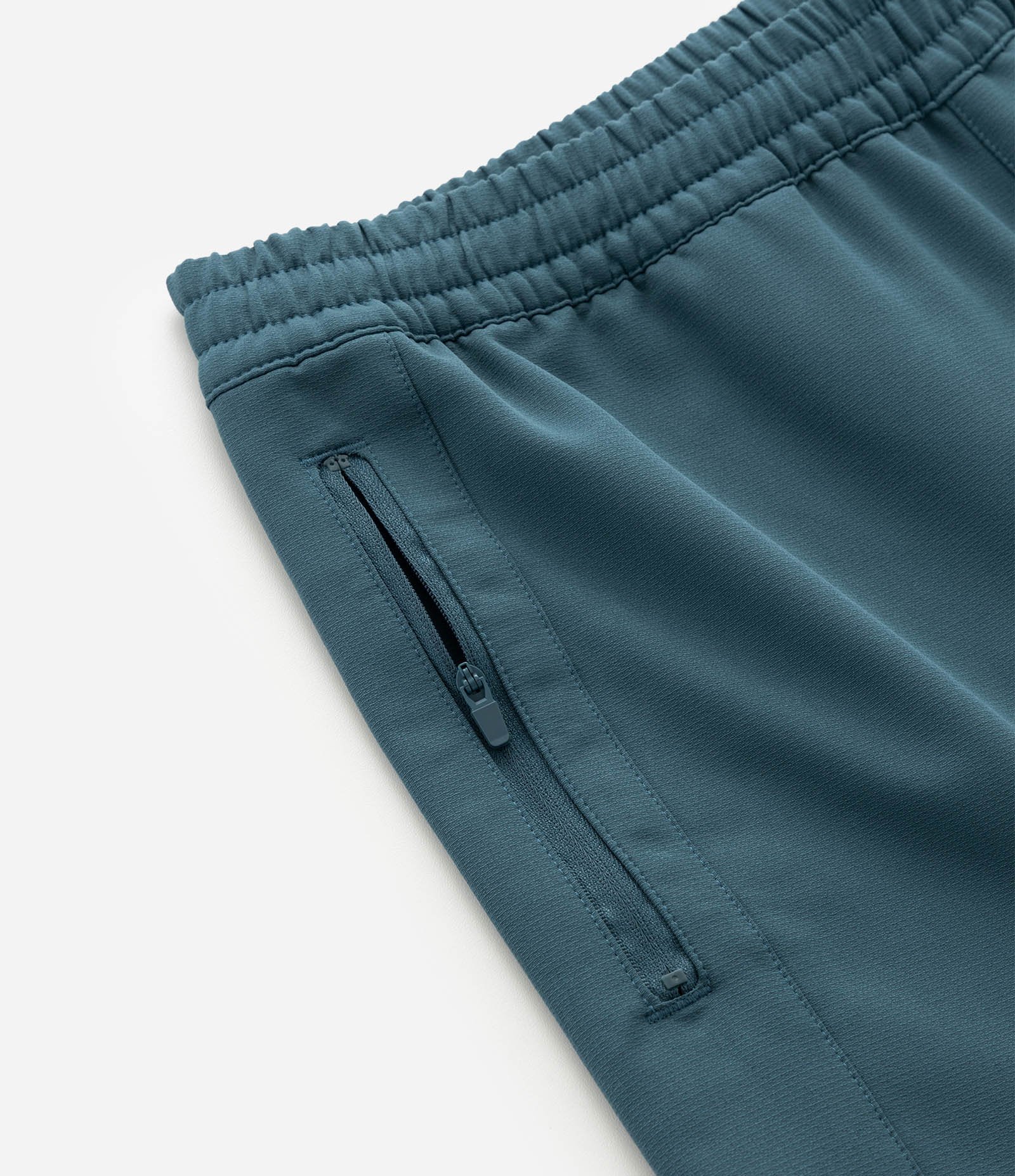 Bermuda em Tecido Tecnológico Ripstop Lisa Azul 9